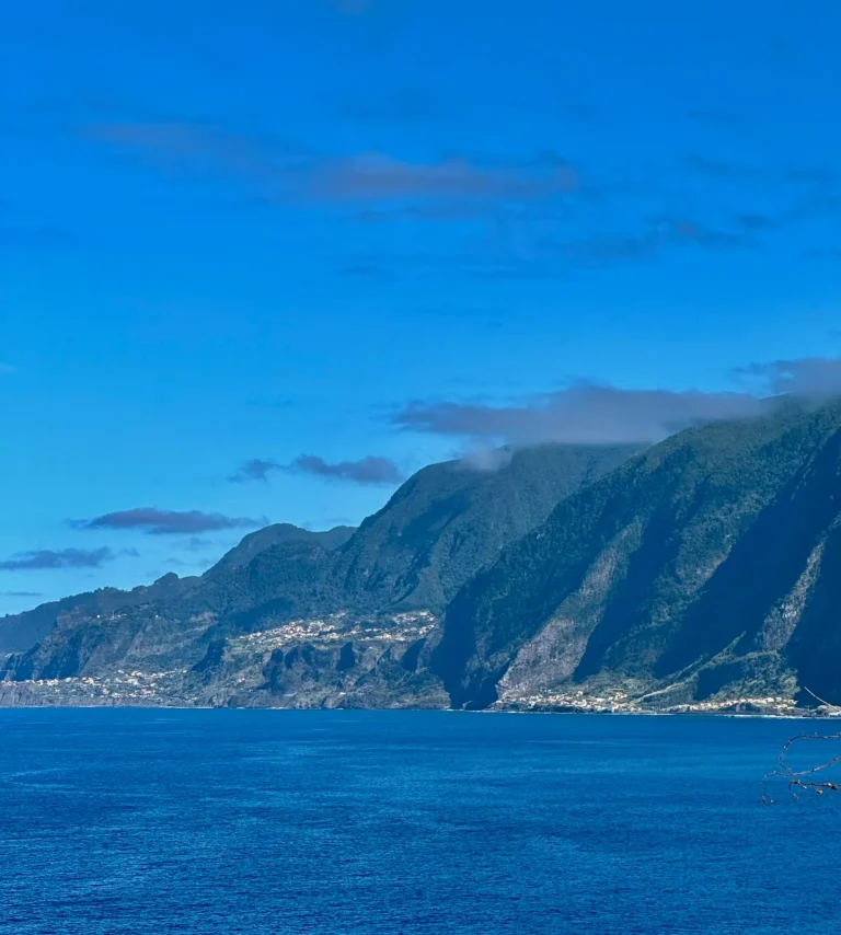 Descoperind timp de 8 zile insula eternei primăveri – Madeira