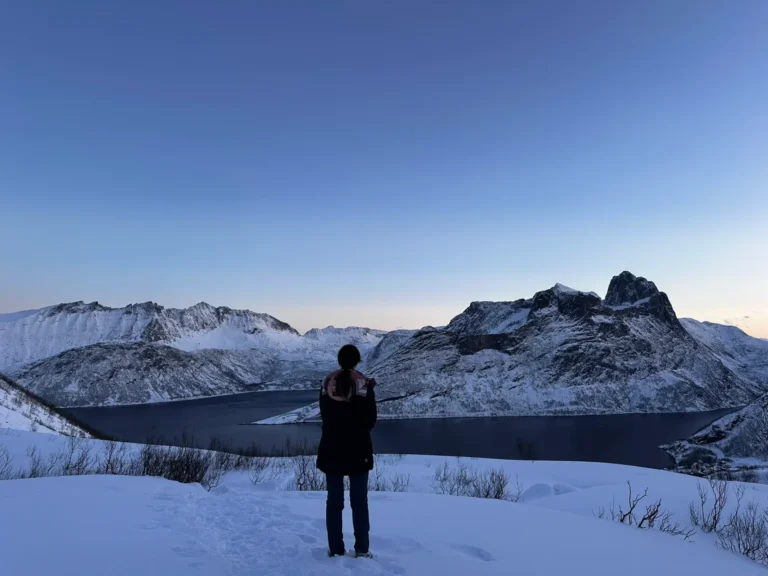 Layering în stil nordic – Cum să te îmbraci corect pentru iarna din Norvegia